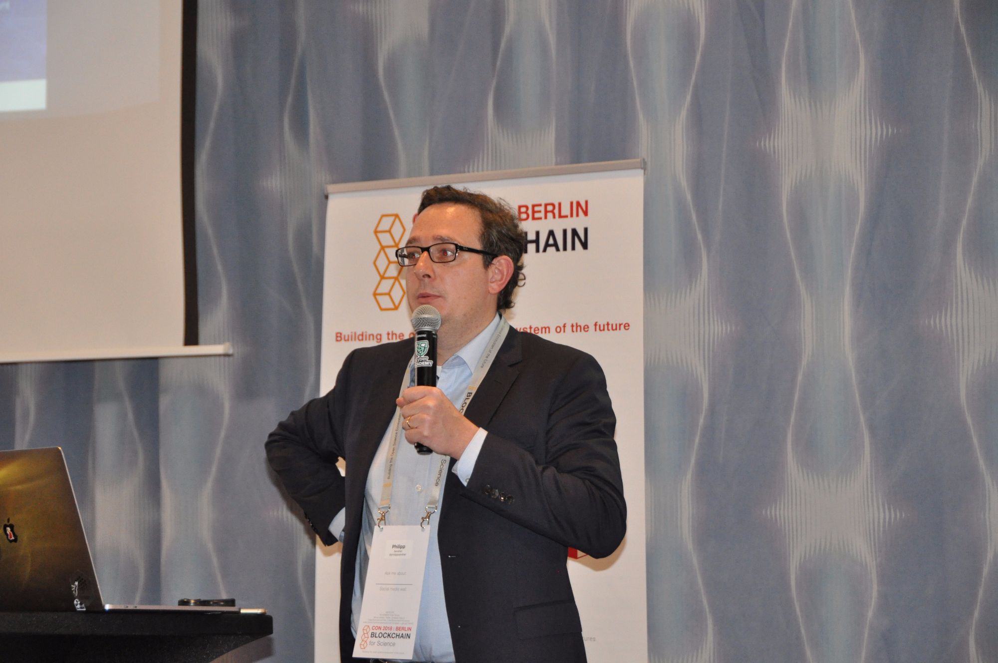 Talk on token-curated registries for science